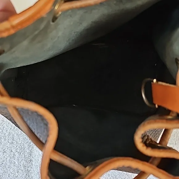 Vintage Dooney& Bourke Purse - Picture 8 of 8